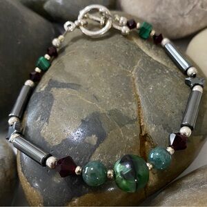 Artisan Green Cats Eyes Swarovski crystal Hematite Star Bracelet
